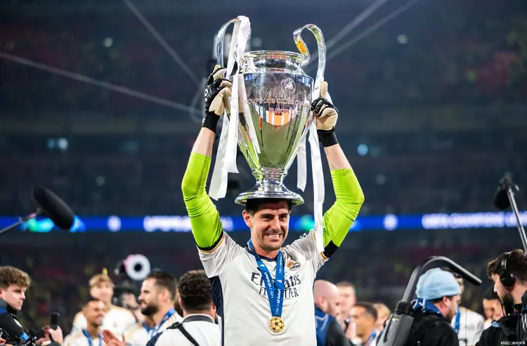 九游体育-包含赛前国王杯焦点战，勒沃库森迎来里程碑，悬念犹存，更衣室氛围转暖的词条