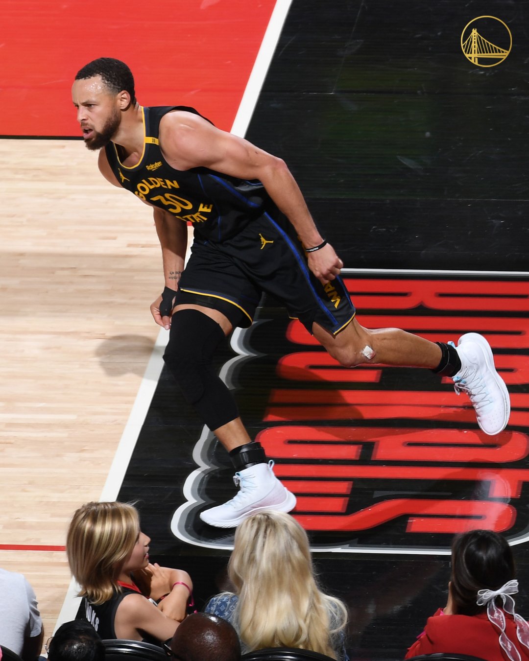 九游体育-库里爆冷击败美国队,比分优势明显引爆全场!的简单介绍